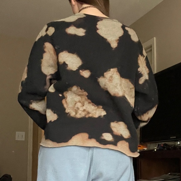 🍯 Bleached Sweatshirt - Picture 3 of 7